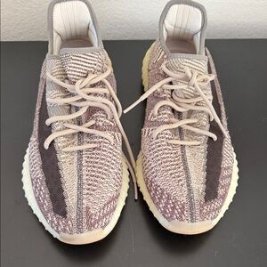 Adidas Yeezy Boost 350 Stylish Knit Sneakers in Beige and Brown